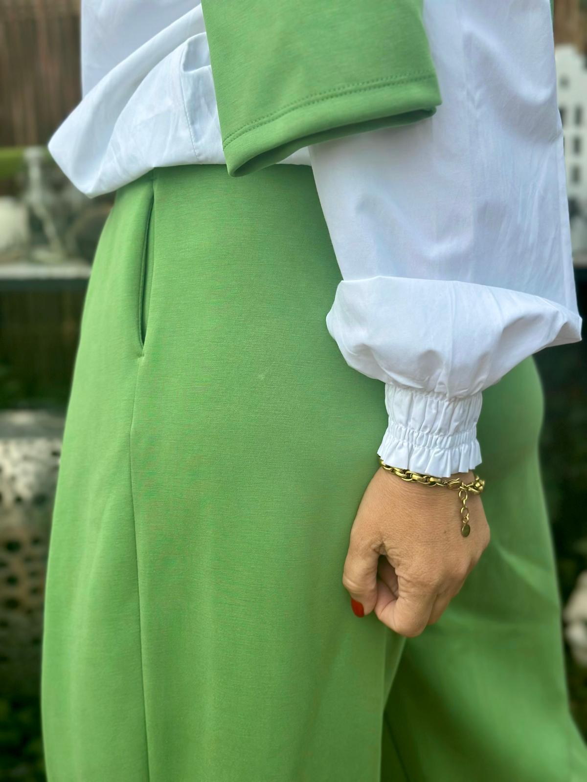 Soft Flow Wide Leg Hose in Apfelgrün