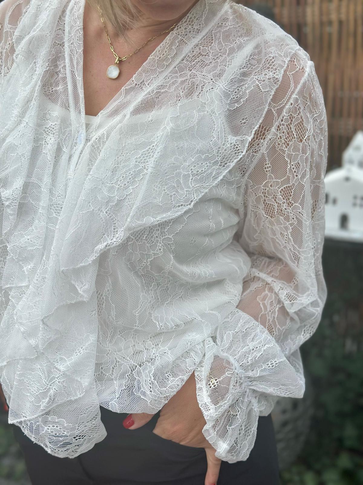 Pure Elegance Spitzenbluse in Weiss