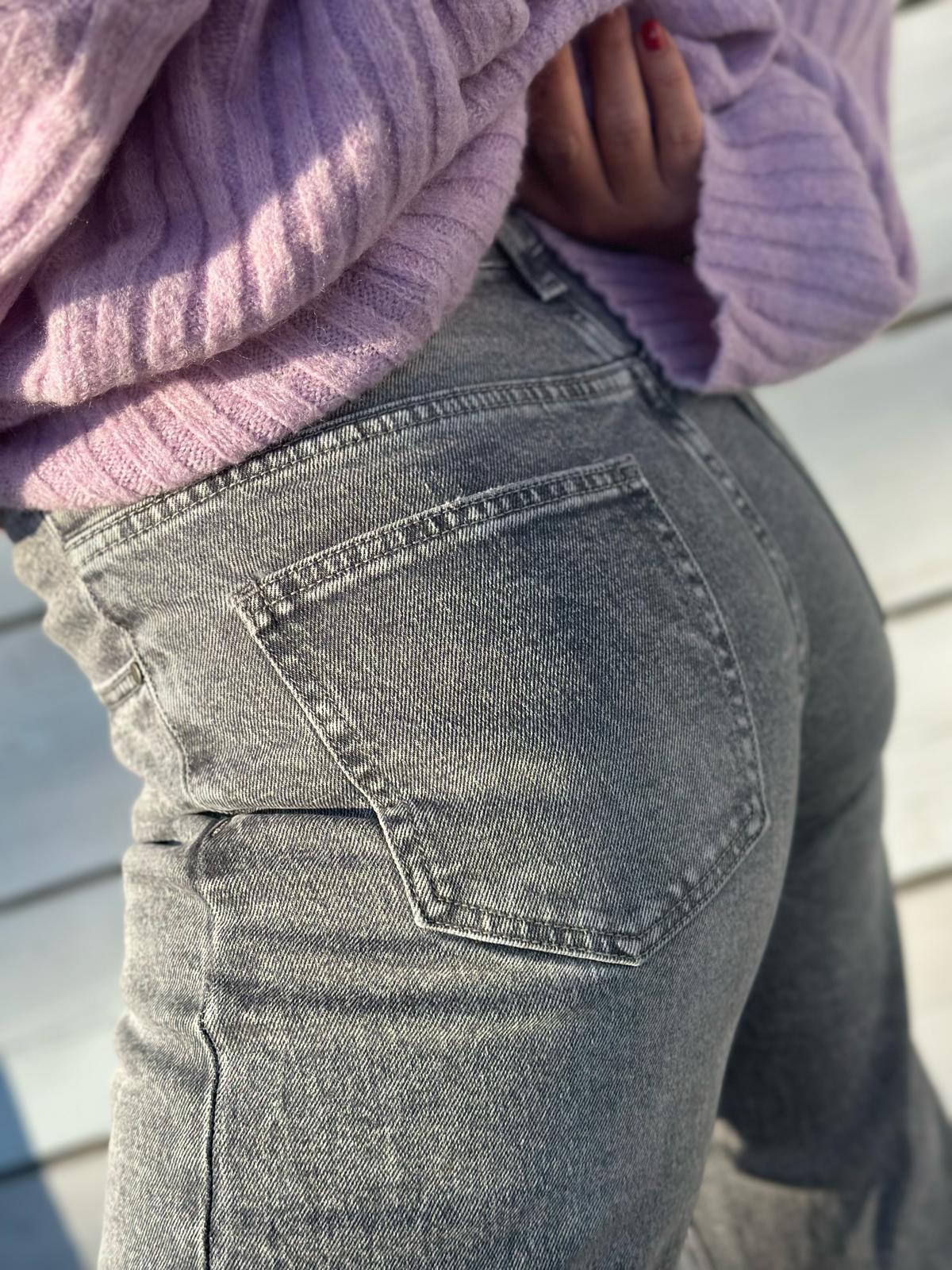 Grey Comfort Jeans mit modernem Straight Fit