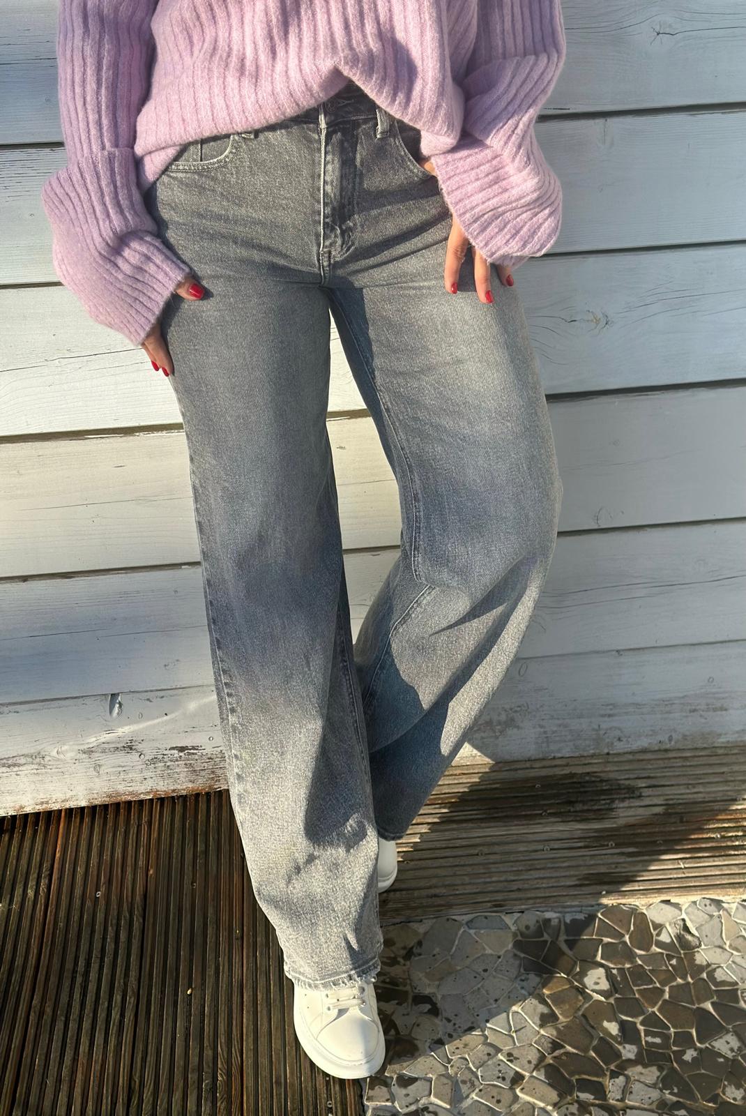 Grey Comfort Jeans mit modernem Straight Fit