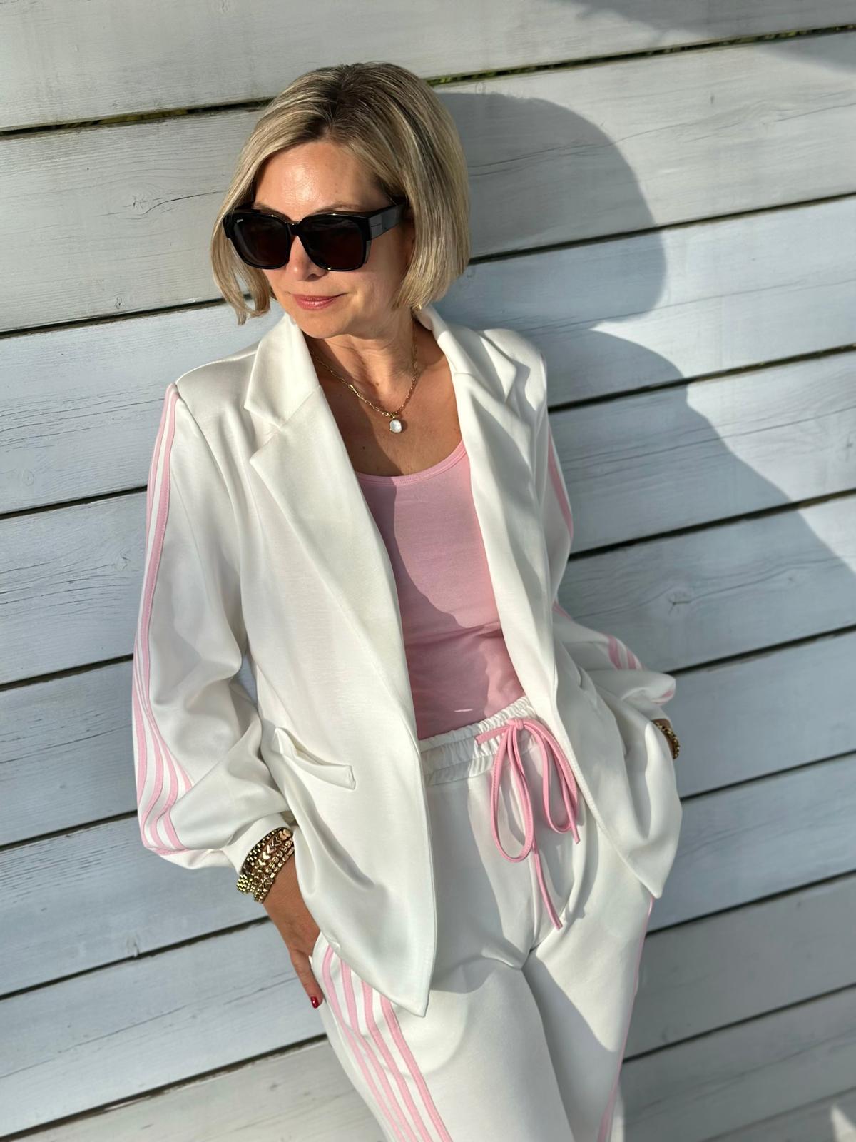 Edler Soft-Blazer mit rosé Streifen in Weiss