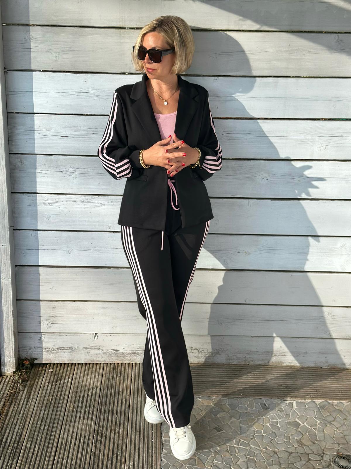 Edler Soft-Blazer mit rosé Streifen in Schwarz