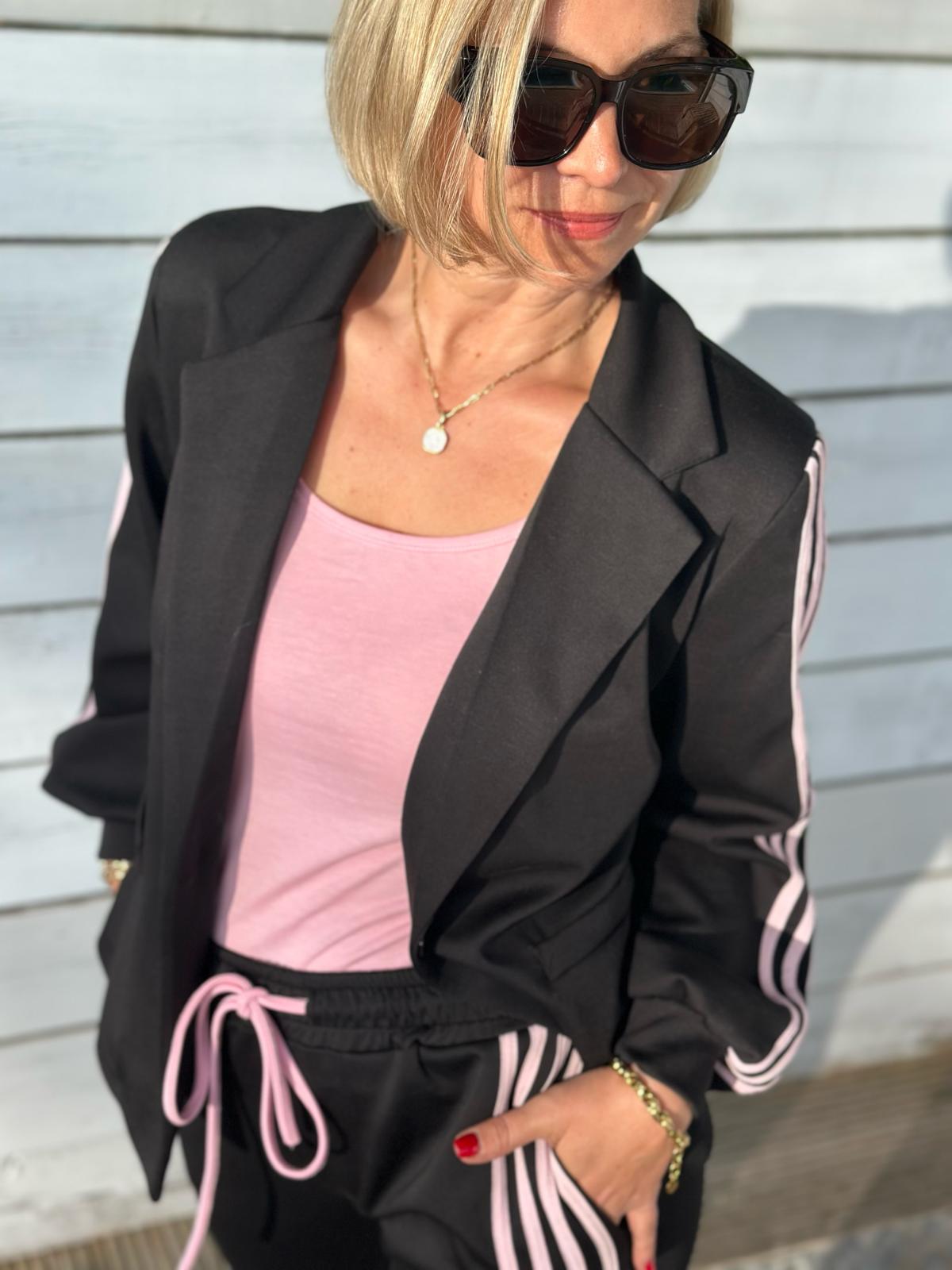 Edler Soft-Blazer mit rosé Streifen in Schwarz