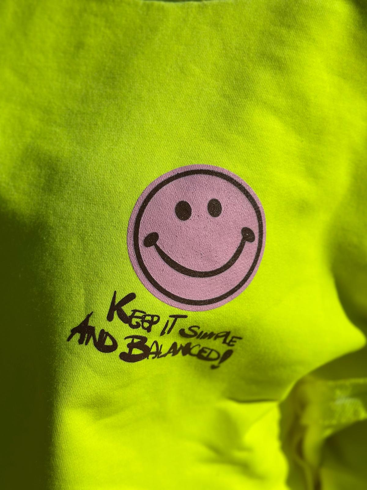 Smile Statement Sweatshirt „Keep it Simple & Balanced“ – NEON GELB