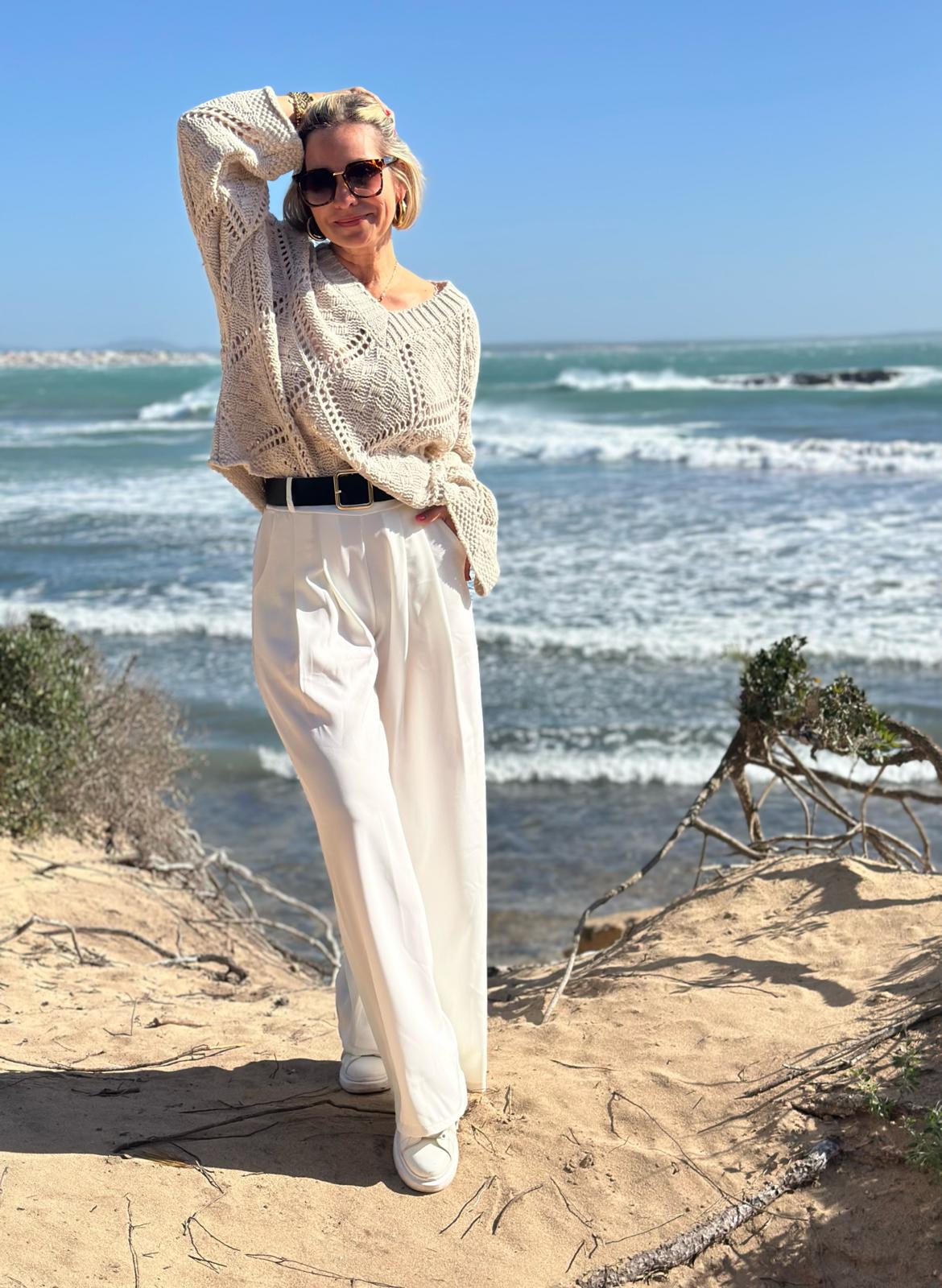 Easy Glam – Fließende High-Waist-Hose in Weiss