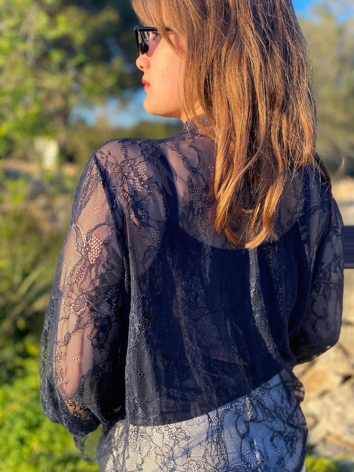 Pure Elegance Spitzenbluse in Navy
