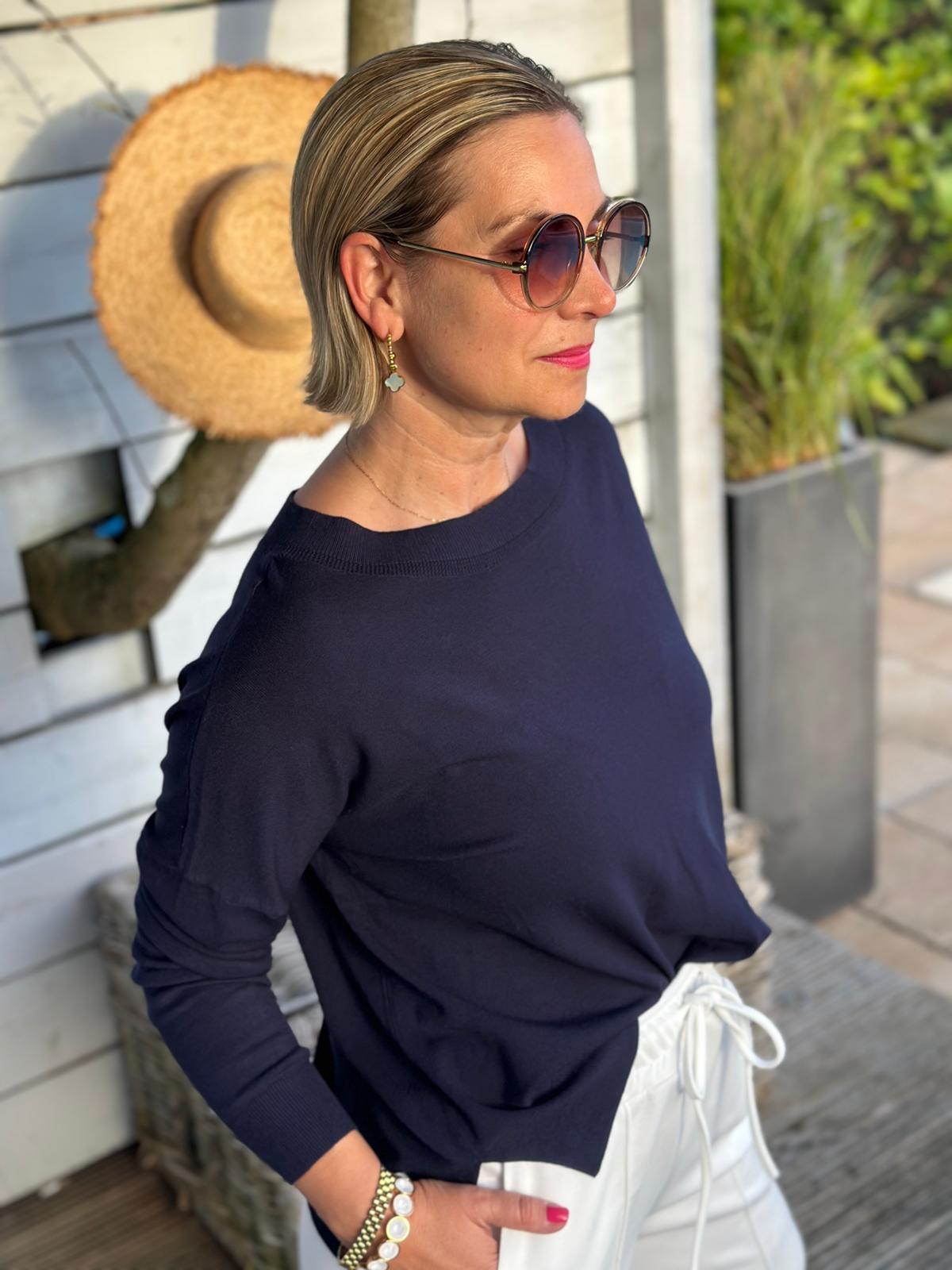 Soft Summer Knit – leichter Langarm-Pullover in Navy