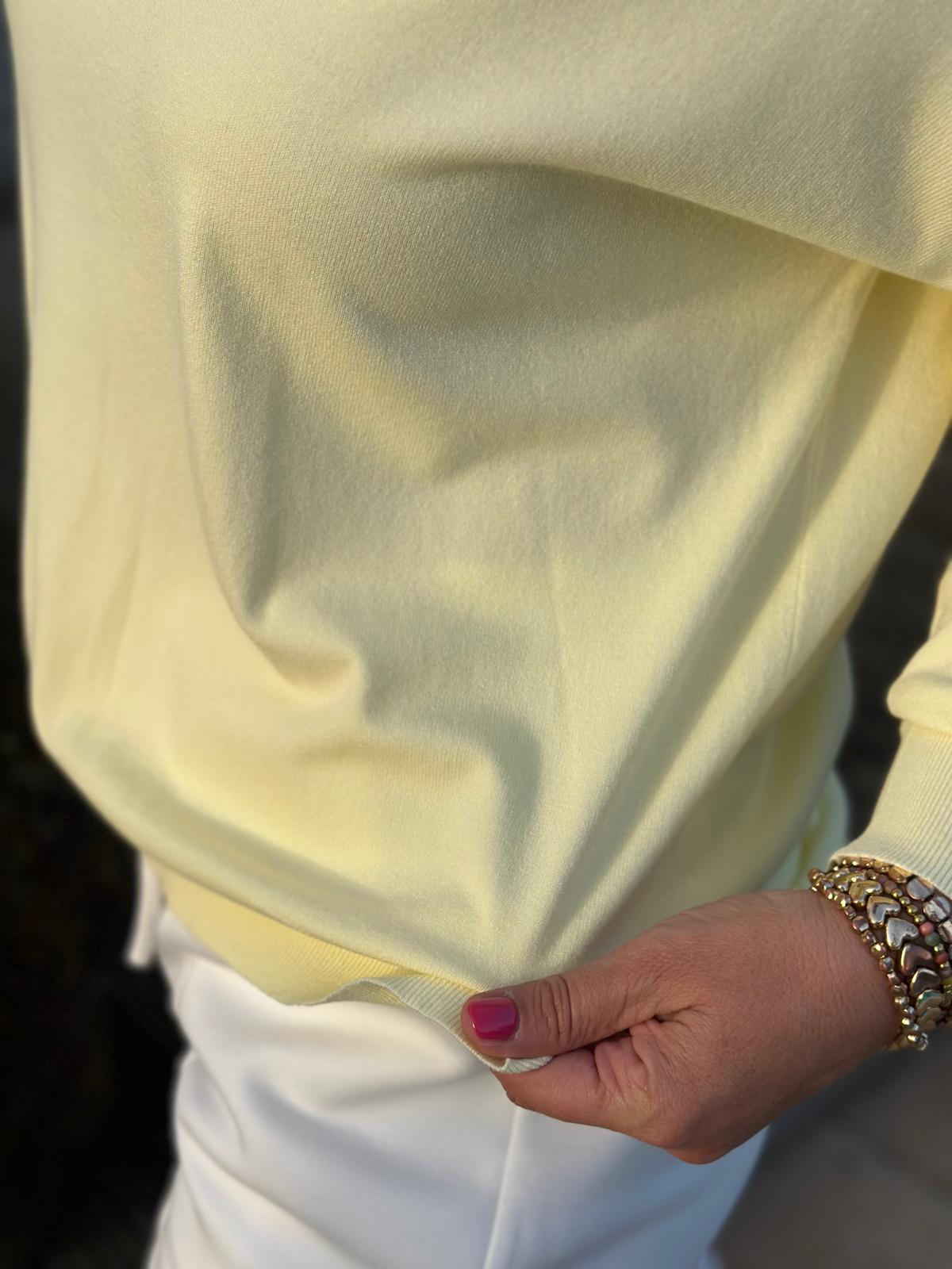 Soft Summer Knit – leichter Langarm-Pullover in Pastellgelb