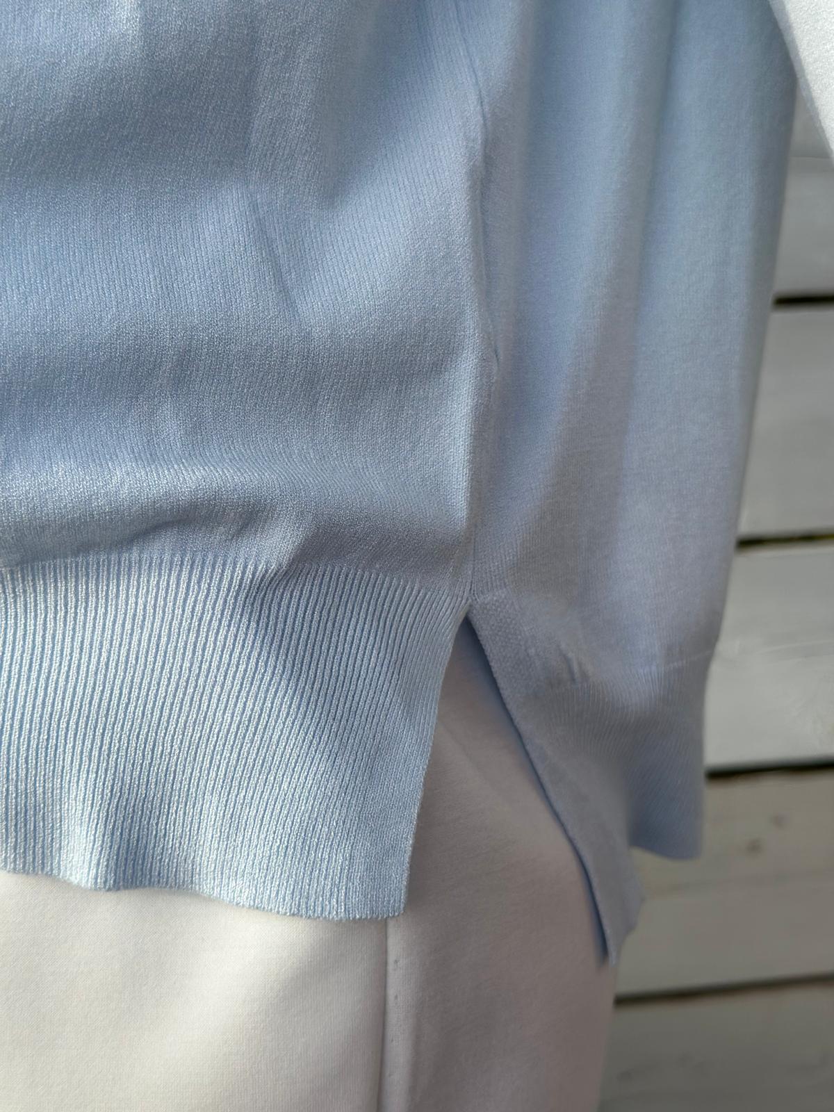 Soft Summer Knit – leichter Langarm-Pullover in Hellblau