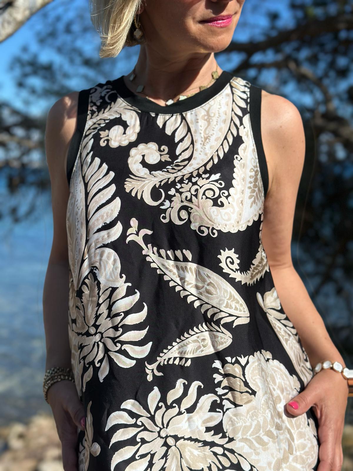 Sommerkleid „Monochrome Paisley Breeze“