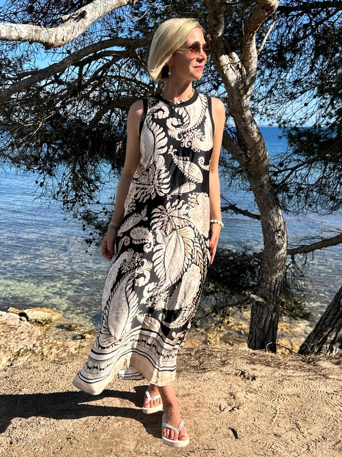 Sommerkleid „Monochrome Paisley Breeze“