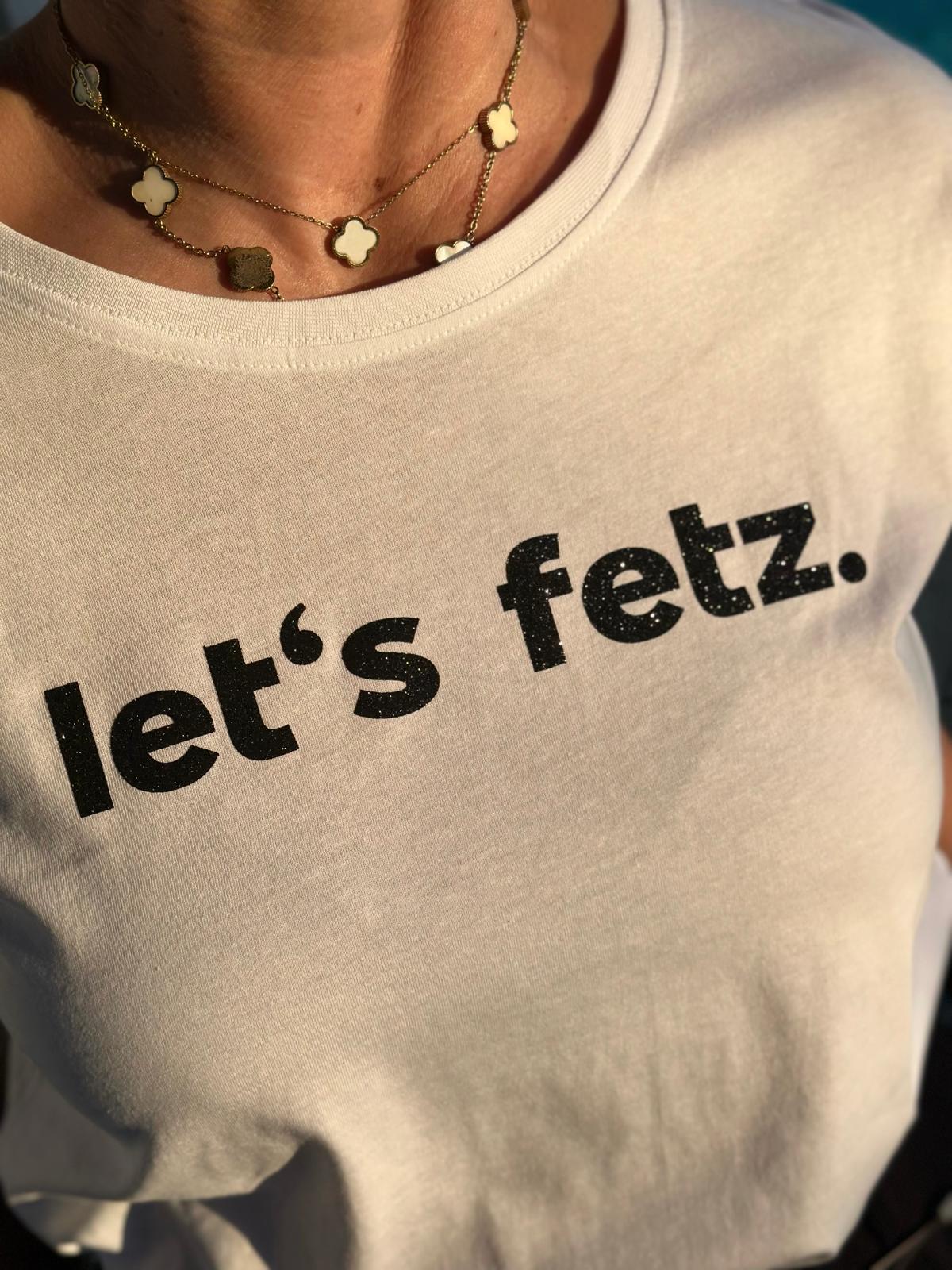 BE FAMOUS „Let’s Fetz.“ Statement Shirt – Casual Chic in Offwhite