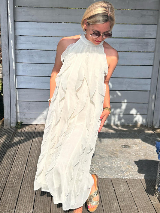 „Flowy Dream – Maxikleid mit Rüschen in Creme“