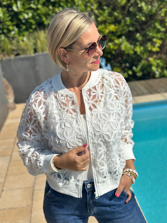 Jacke „White Lace Bloom“