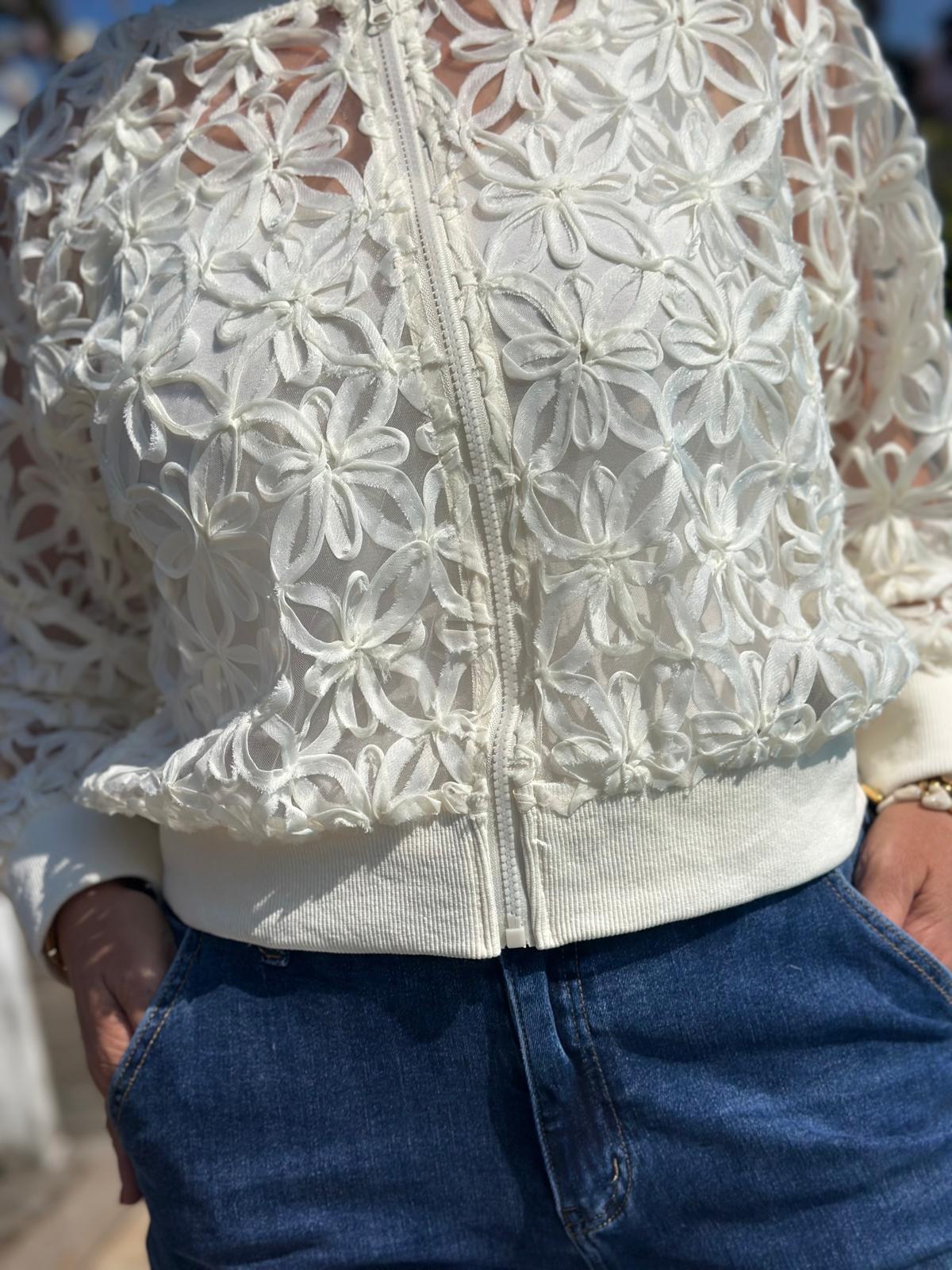 Jacke „Cremé Lace Bloom“