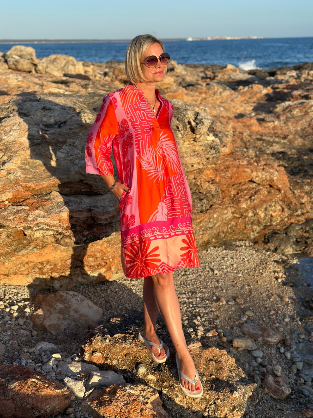 Sonnenkleid "Valentina" mit Print & Taschen - Lava Red