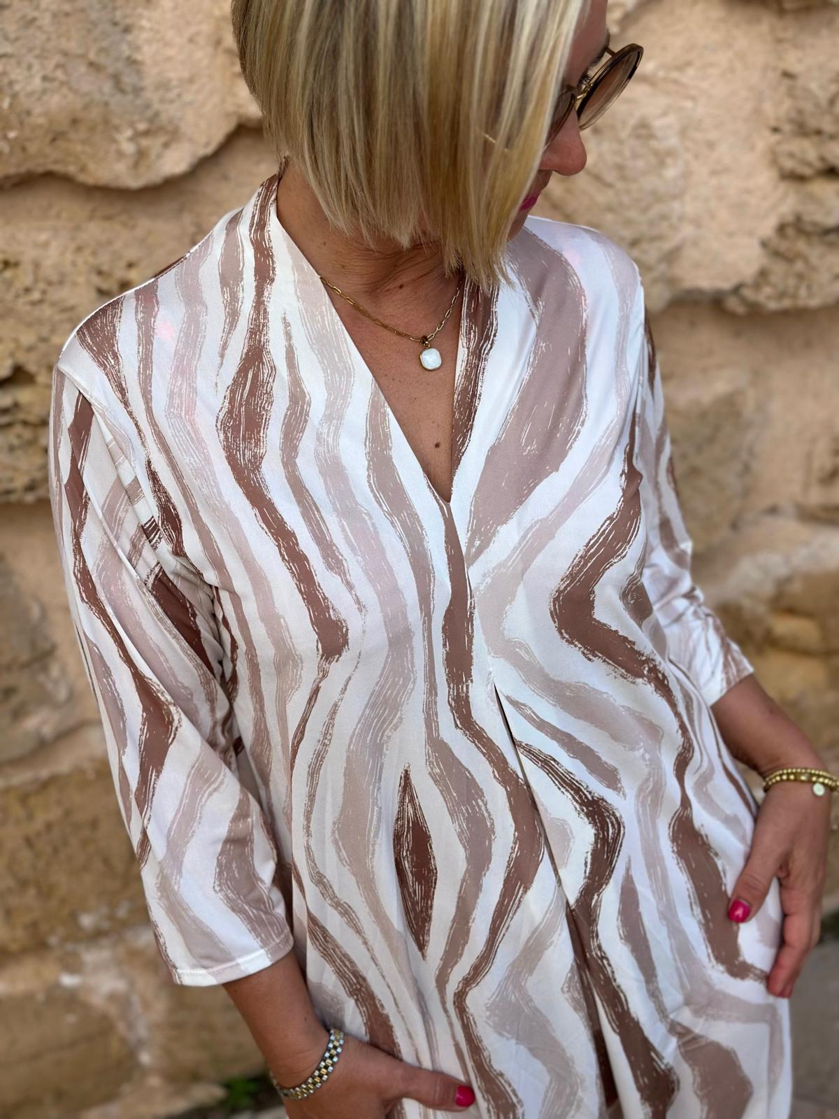 "Everyday-Chic" Maxikleid mit fließendem Muster in Sand