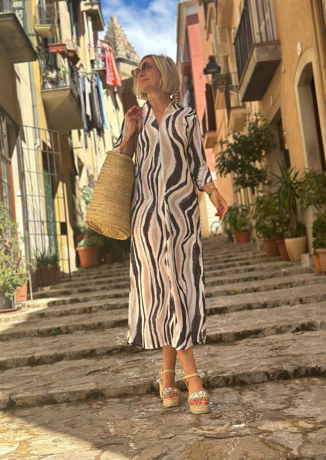 "Everyday-Chic" Maxikleid mit fließendem Muster in Classy Black