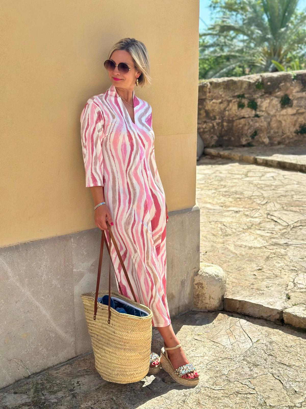 "Everyday-Chic" Maxikleid mit fließendem Muster in Sunny Rosé