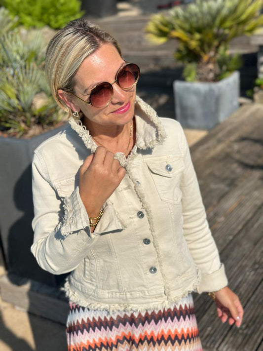 Jeansjacke SANDY – Fransenliebe in Beige