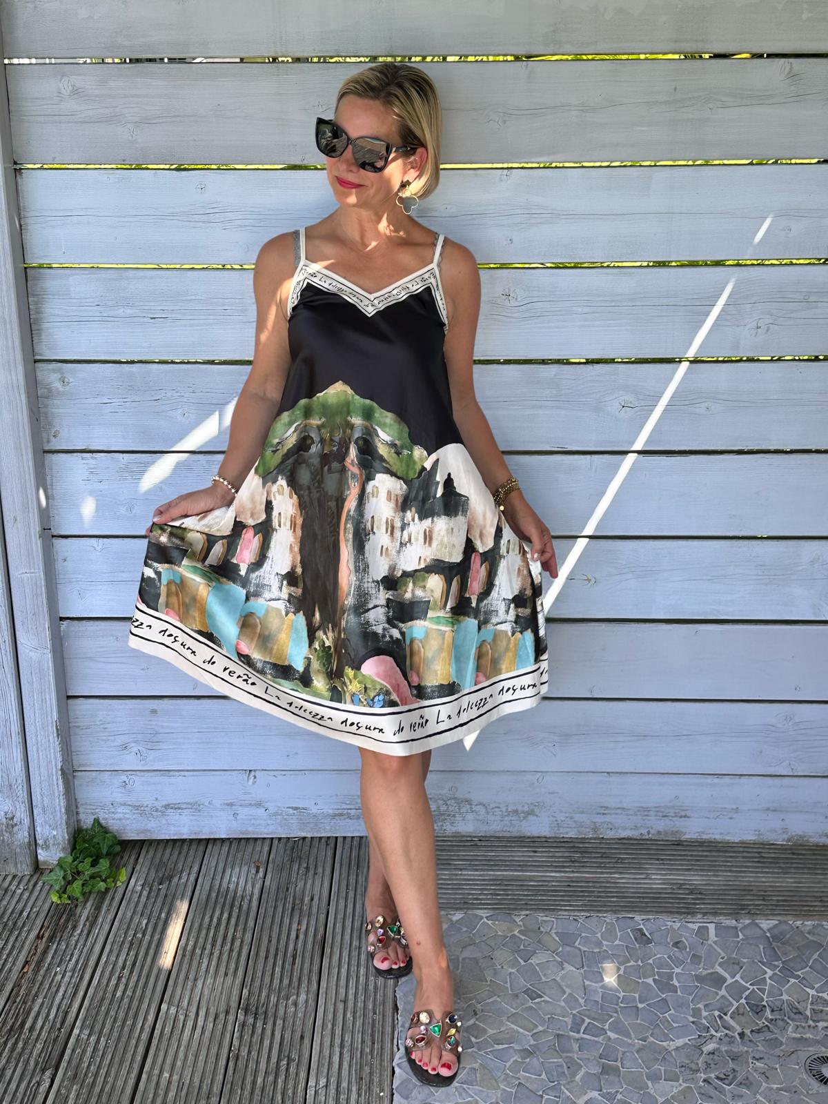 Kurzes Lieblingskleid "Mediterranean Pearl" in Schwarz