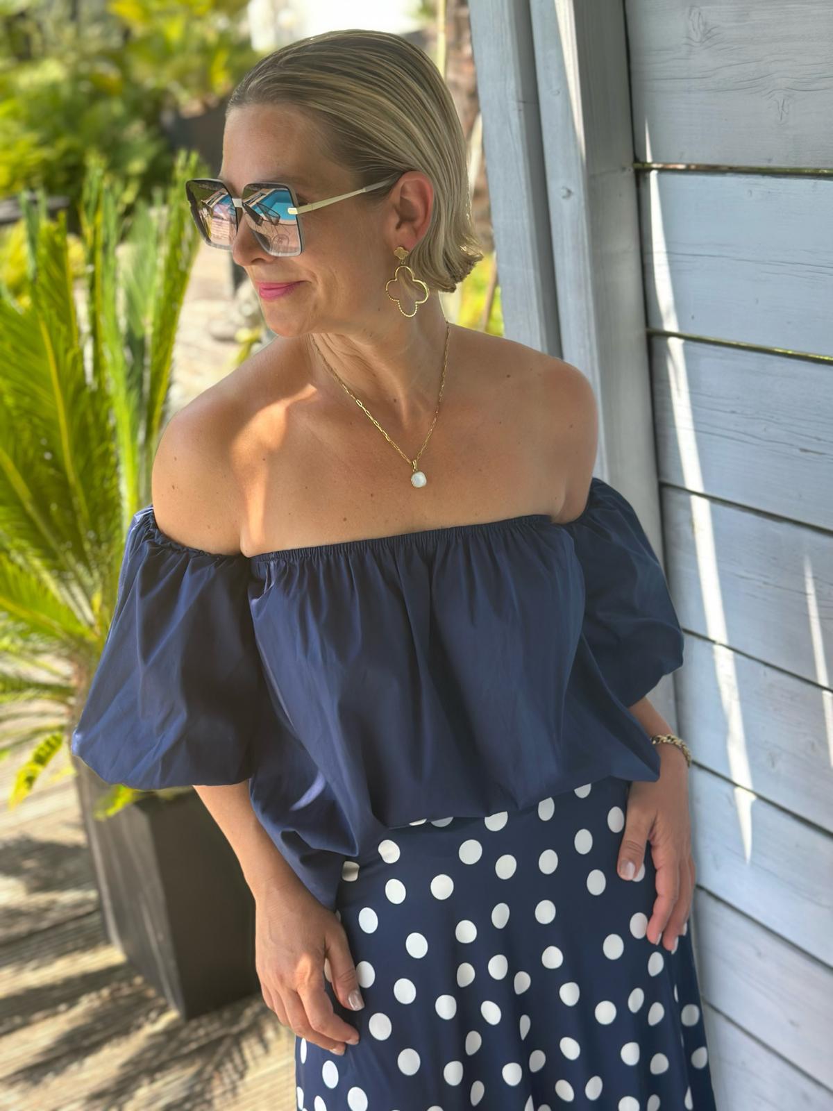 Kurze Bluse „Dolce Bianca“ in Navy