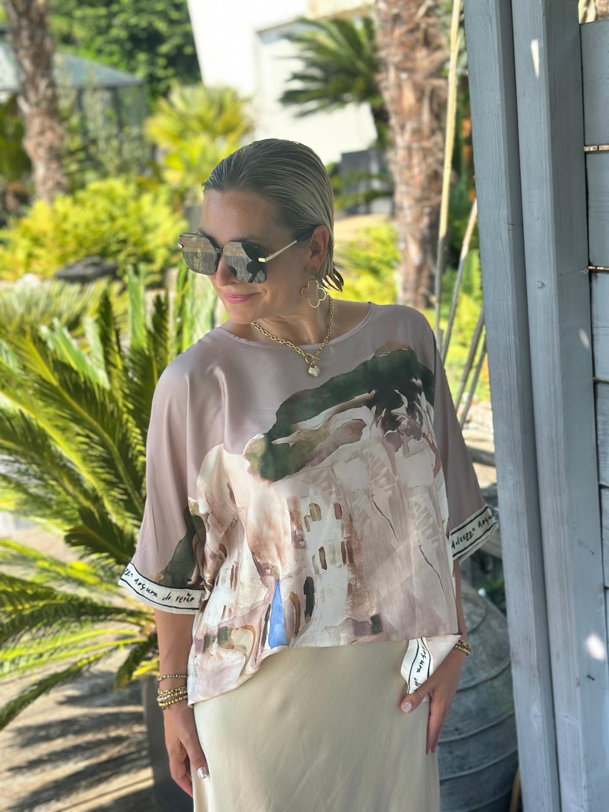 Shirt „Amalfi Dreams“ in Taupé