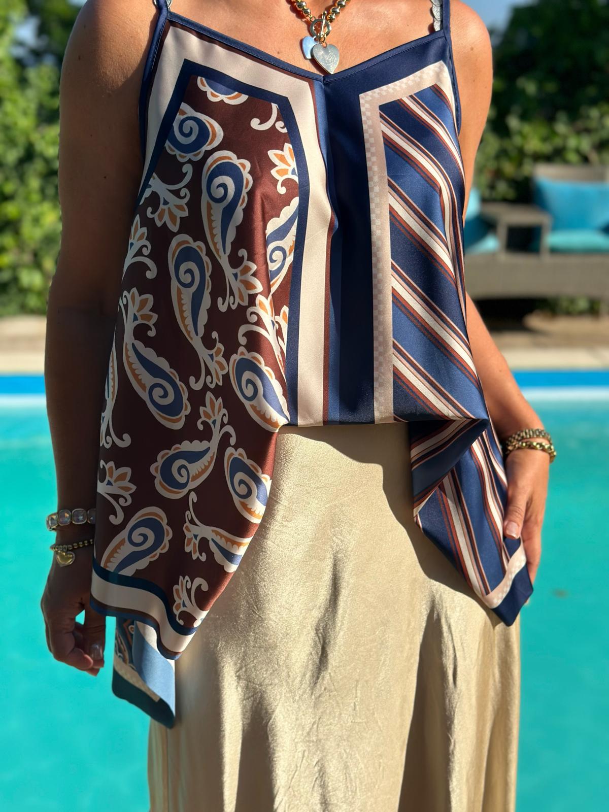 Top "Mediterrane Eleganz" in Navy