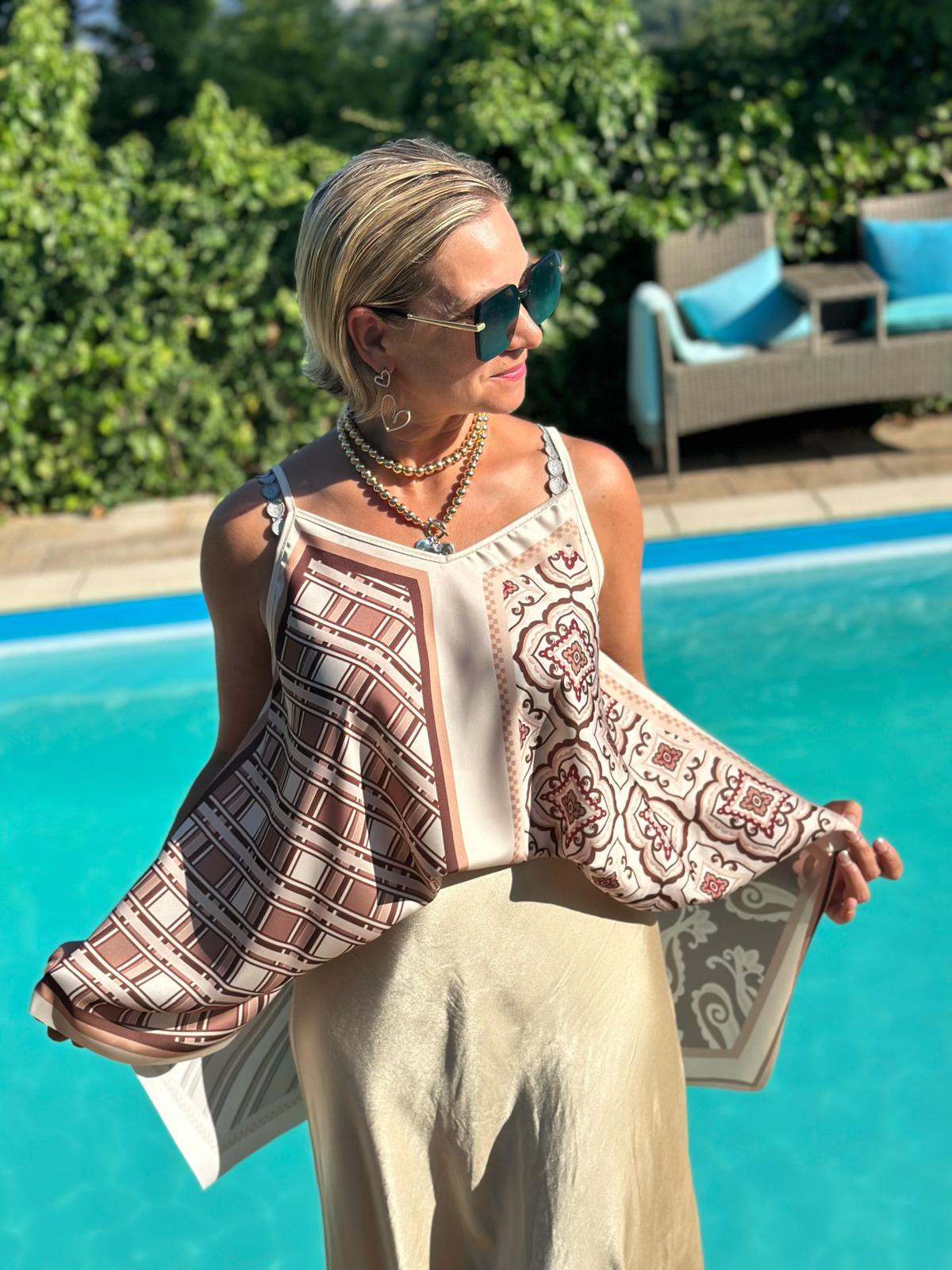 Top "Mediterrane Eleganz" in Sand