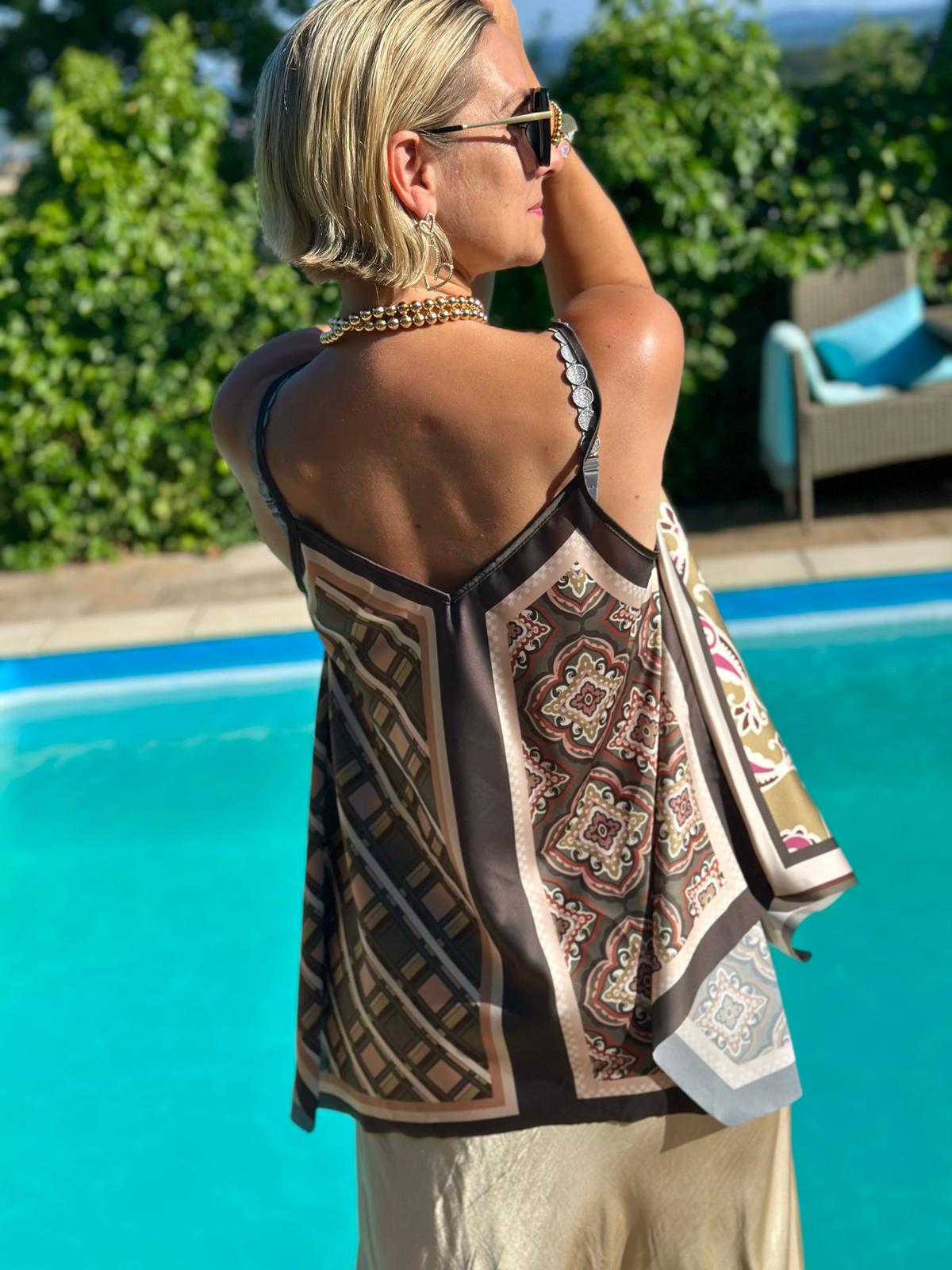 Top "Mediterrane Eleganz" in Oliv