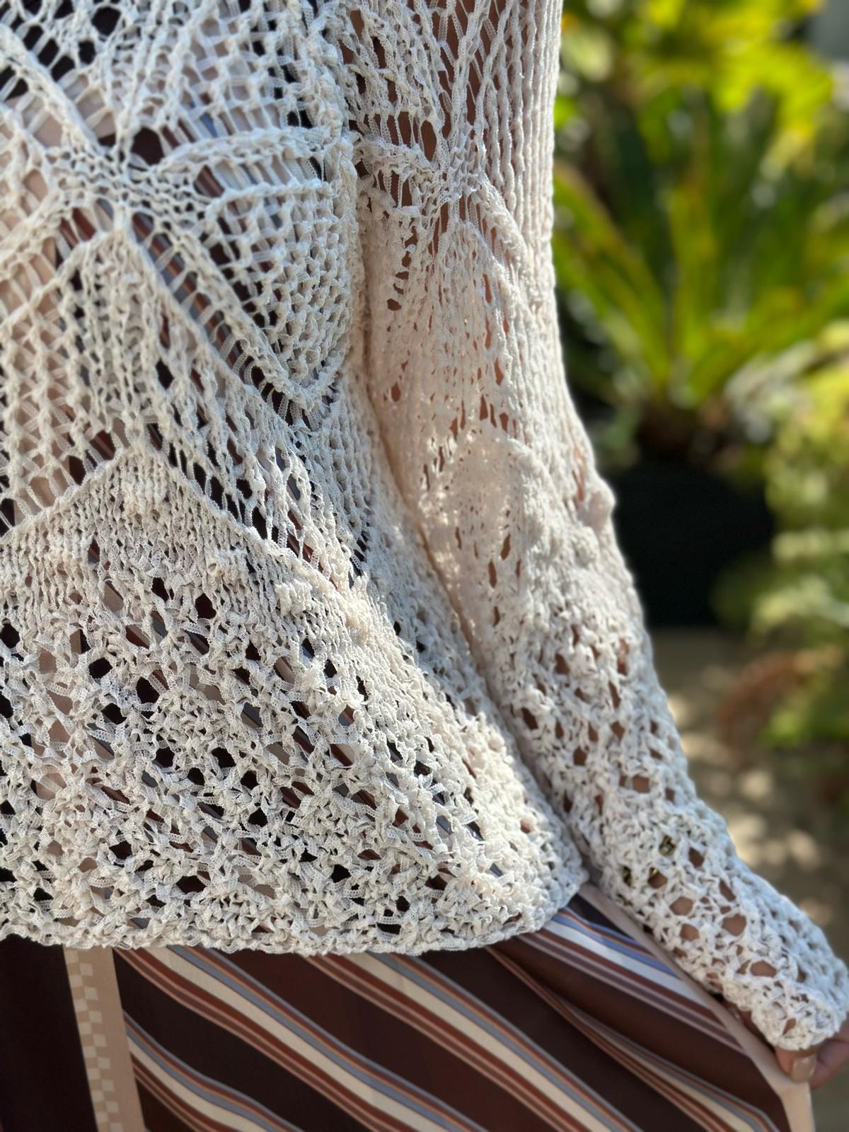 Seaside Crochet Pullover in Cremé