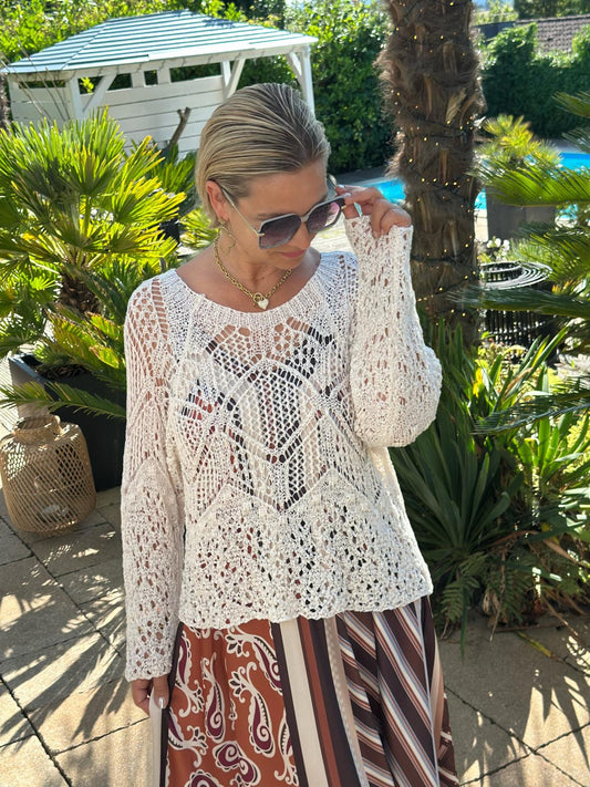 Seaside Crochet Pullover in Cremé