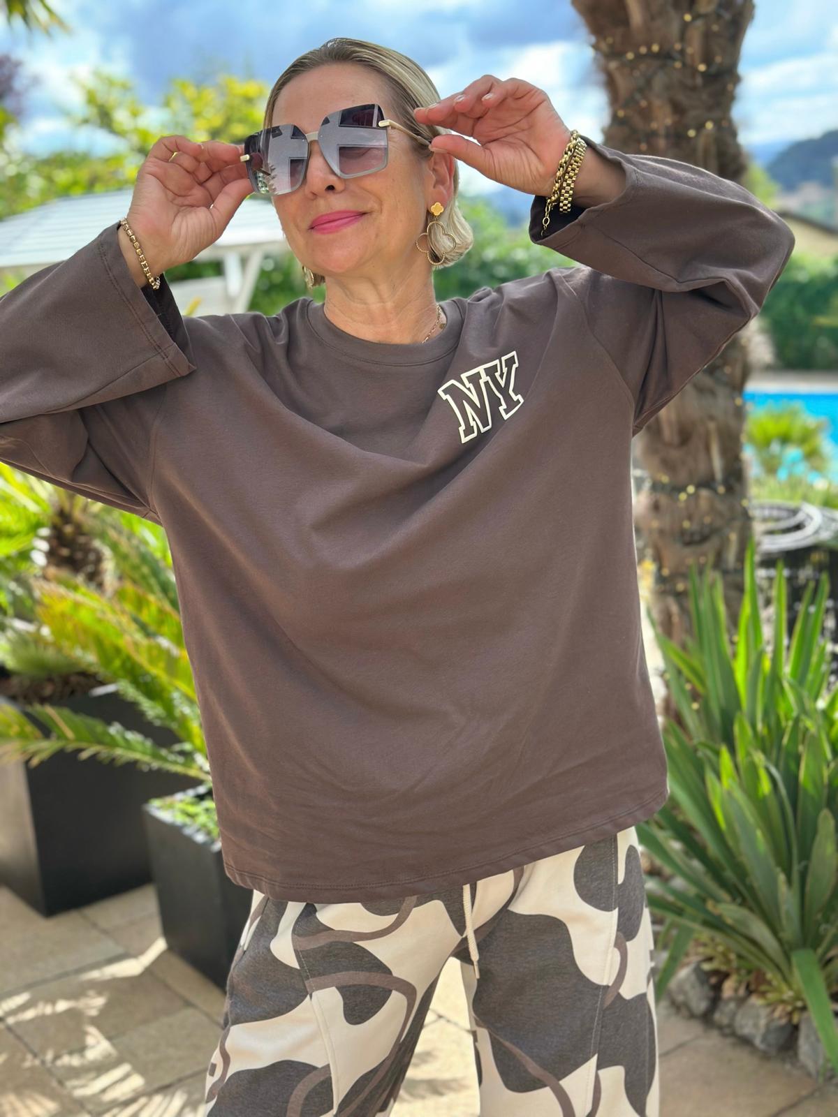 Sweatshirt "NY Downtown" in Chocolate
