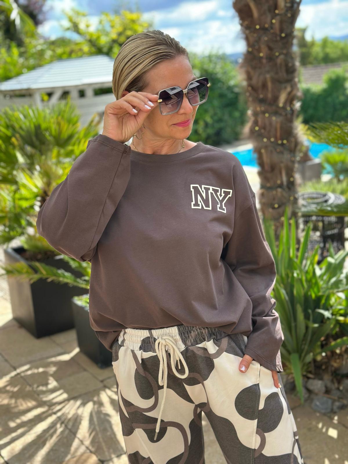 Sweatshirt "NY Downtown" in Chocolate
