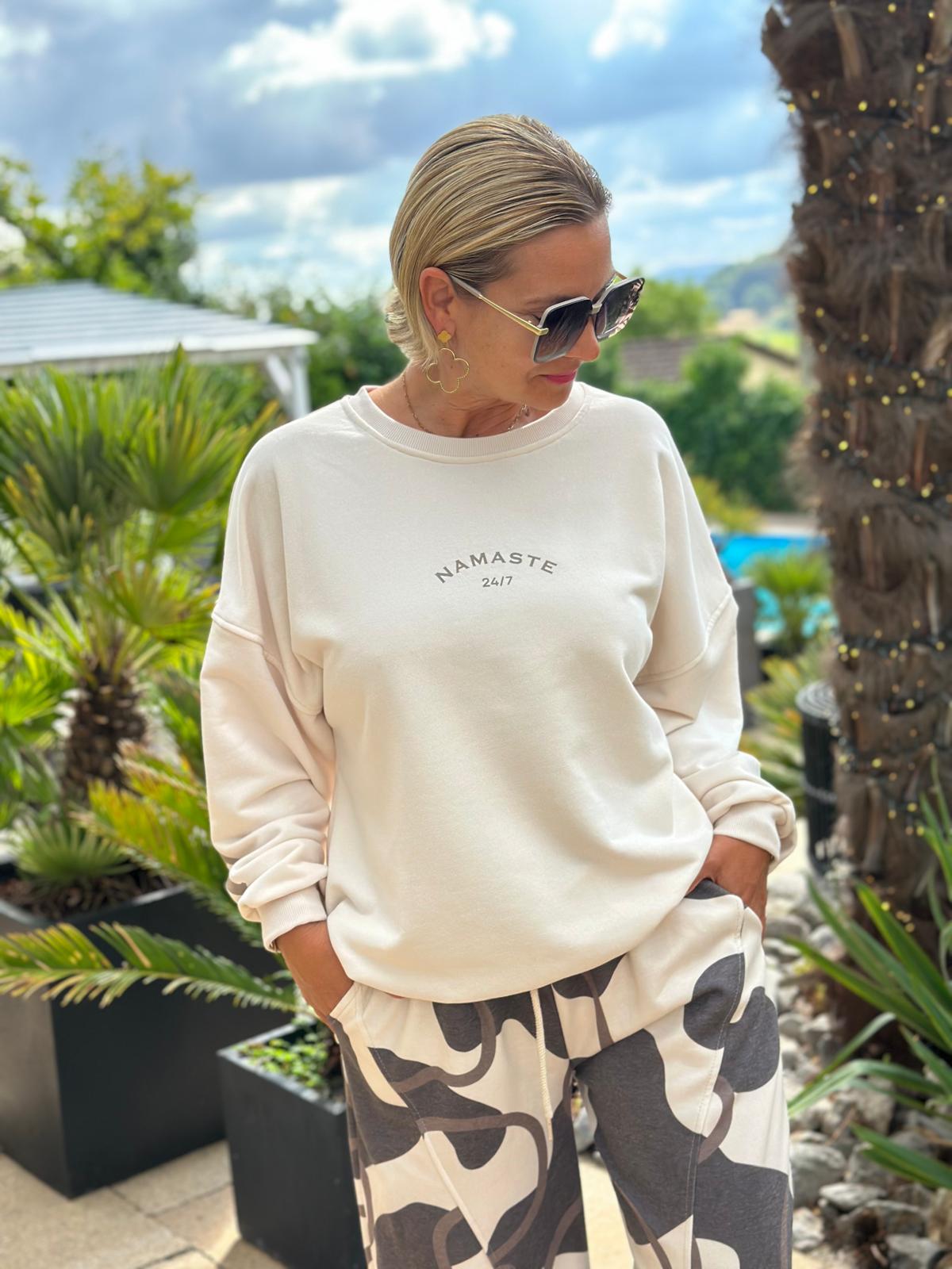 Namaste Bliss Sweatshirt - Beige & Cremé