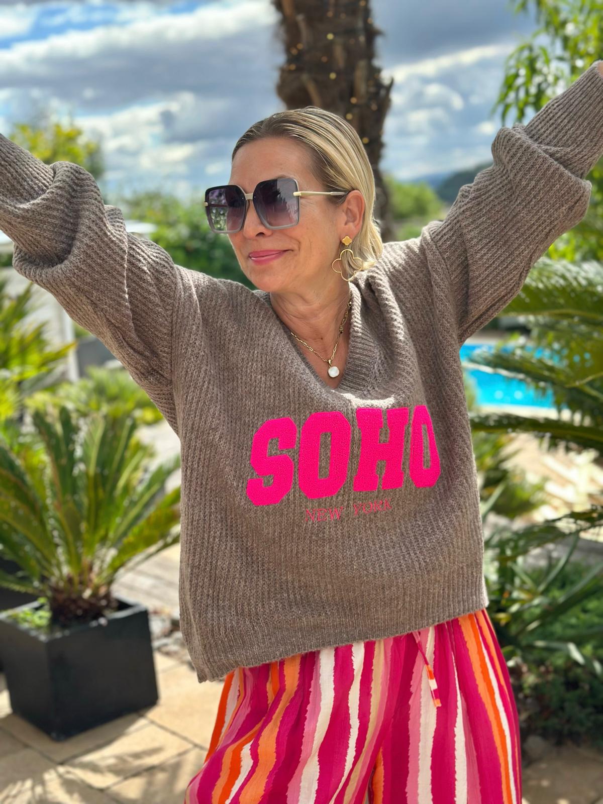 Strickpullover "SOHO Vibes" in Taupé
