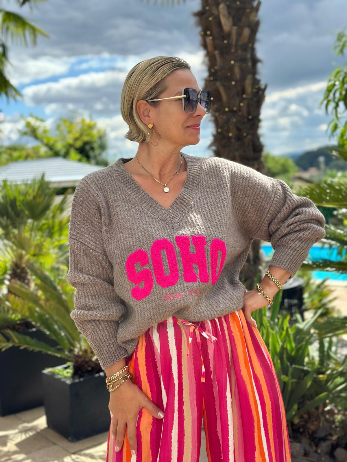 Strickpullover "SOHO Vibes" in Taupé