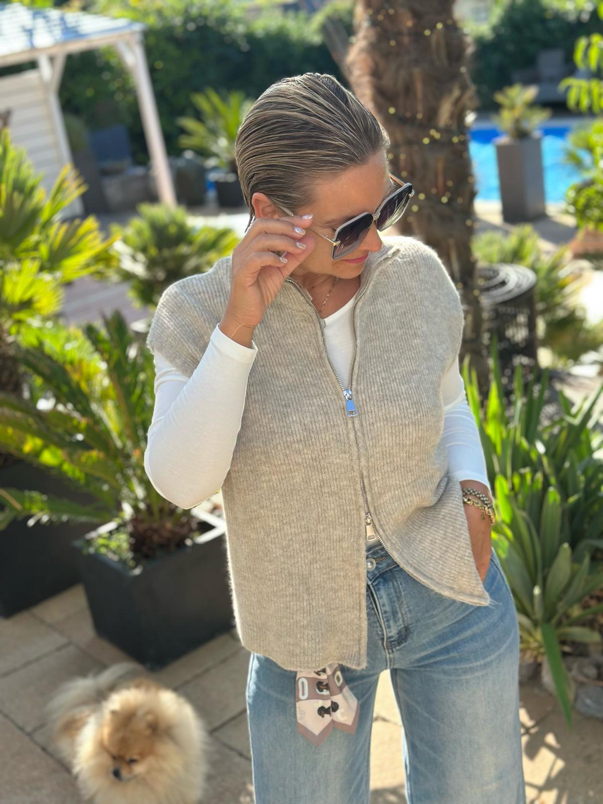 Cozy Zip Strickweste – Light Grey
