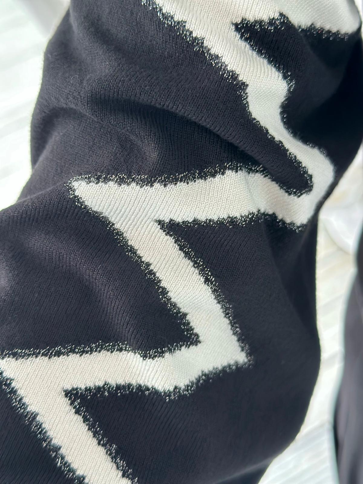 LEO & UGO – Rollkragenpullover „Zig Zag“ Schwarz/Creme