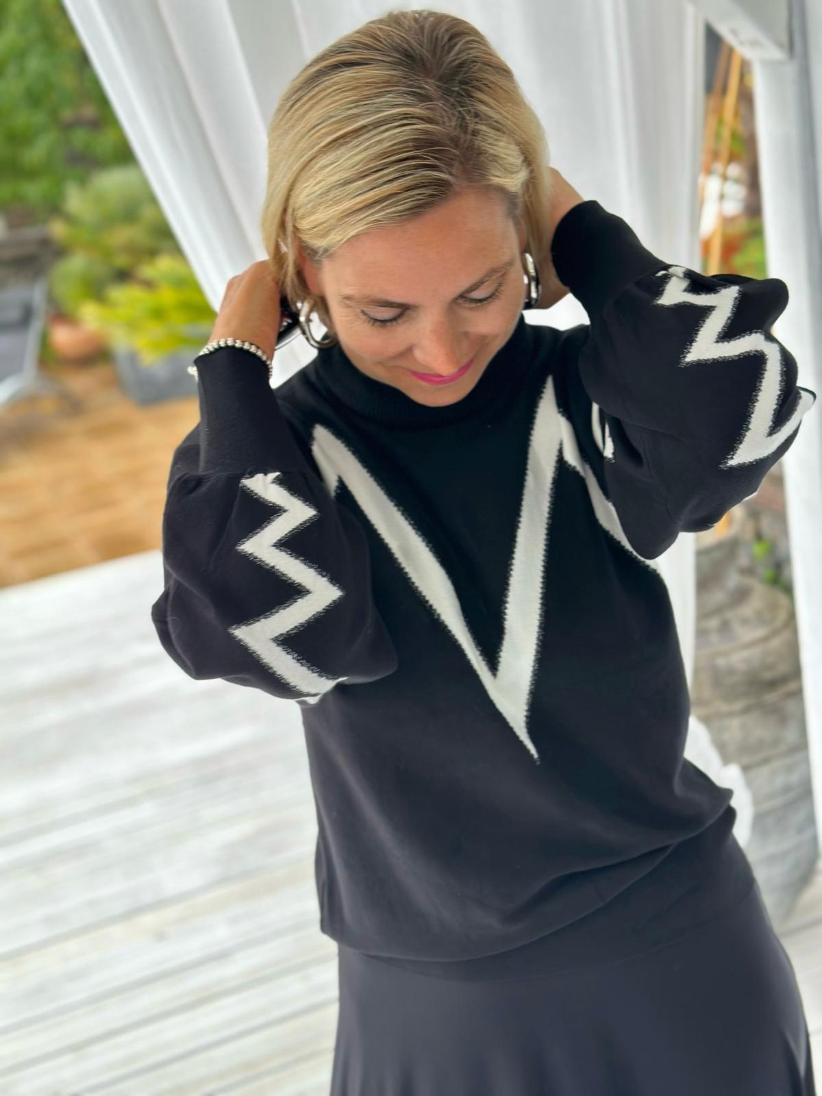 LEO & UGO – Rollkragenpullover „Zig Zag“ Schwarz/Creme