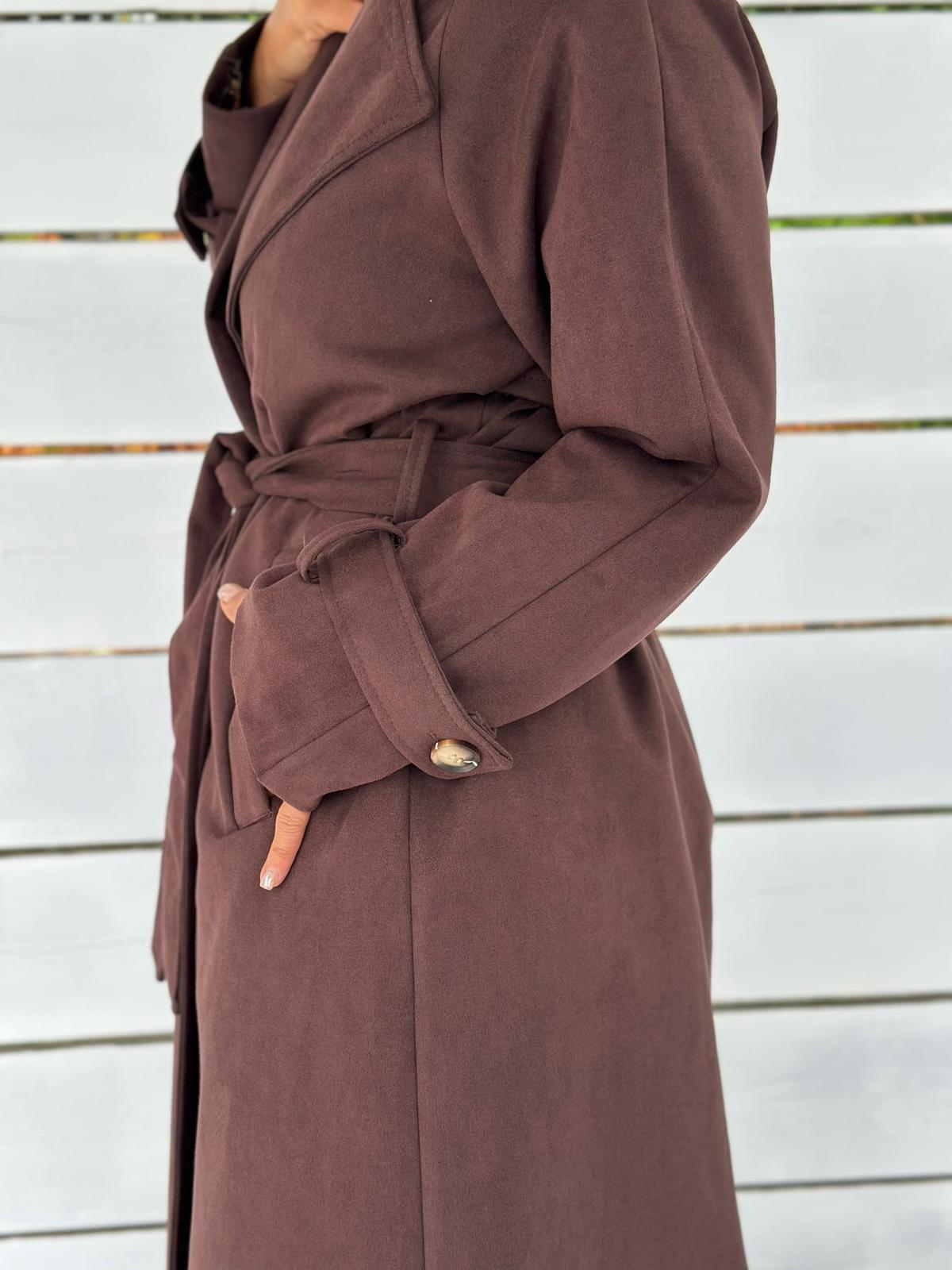 Chocolate Muse – Trenchcoat in Wildleder-Optik