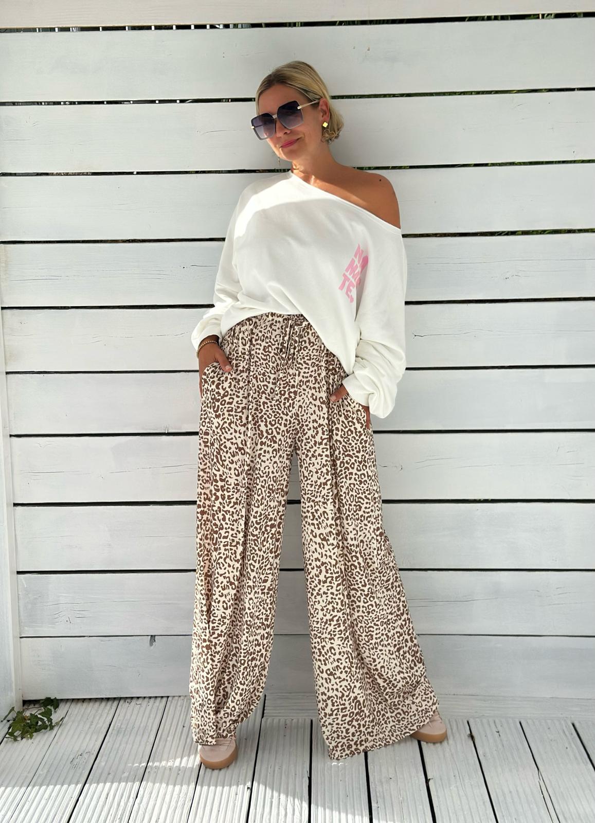 Namaste Love – Cozy Offwhite & Pink Sweatshirt