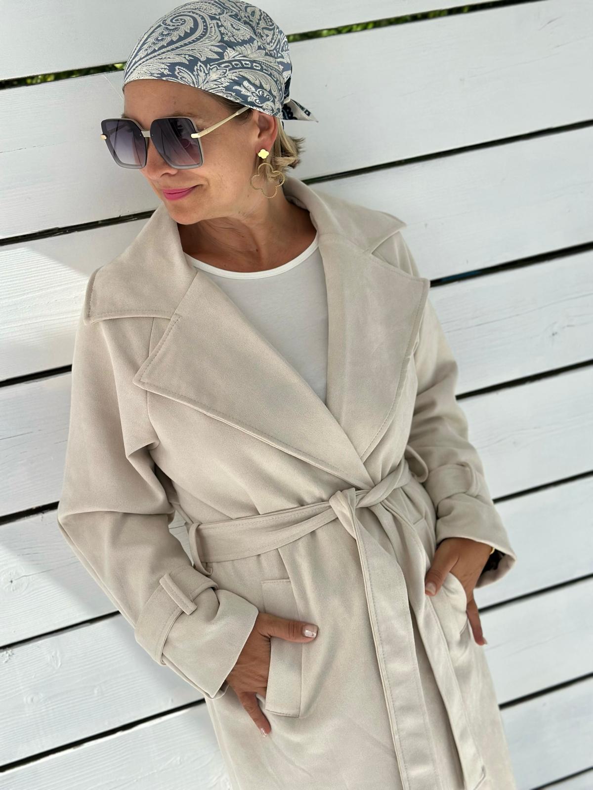 Cremé Muse – Trenchcoat in Wildleder-Optik