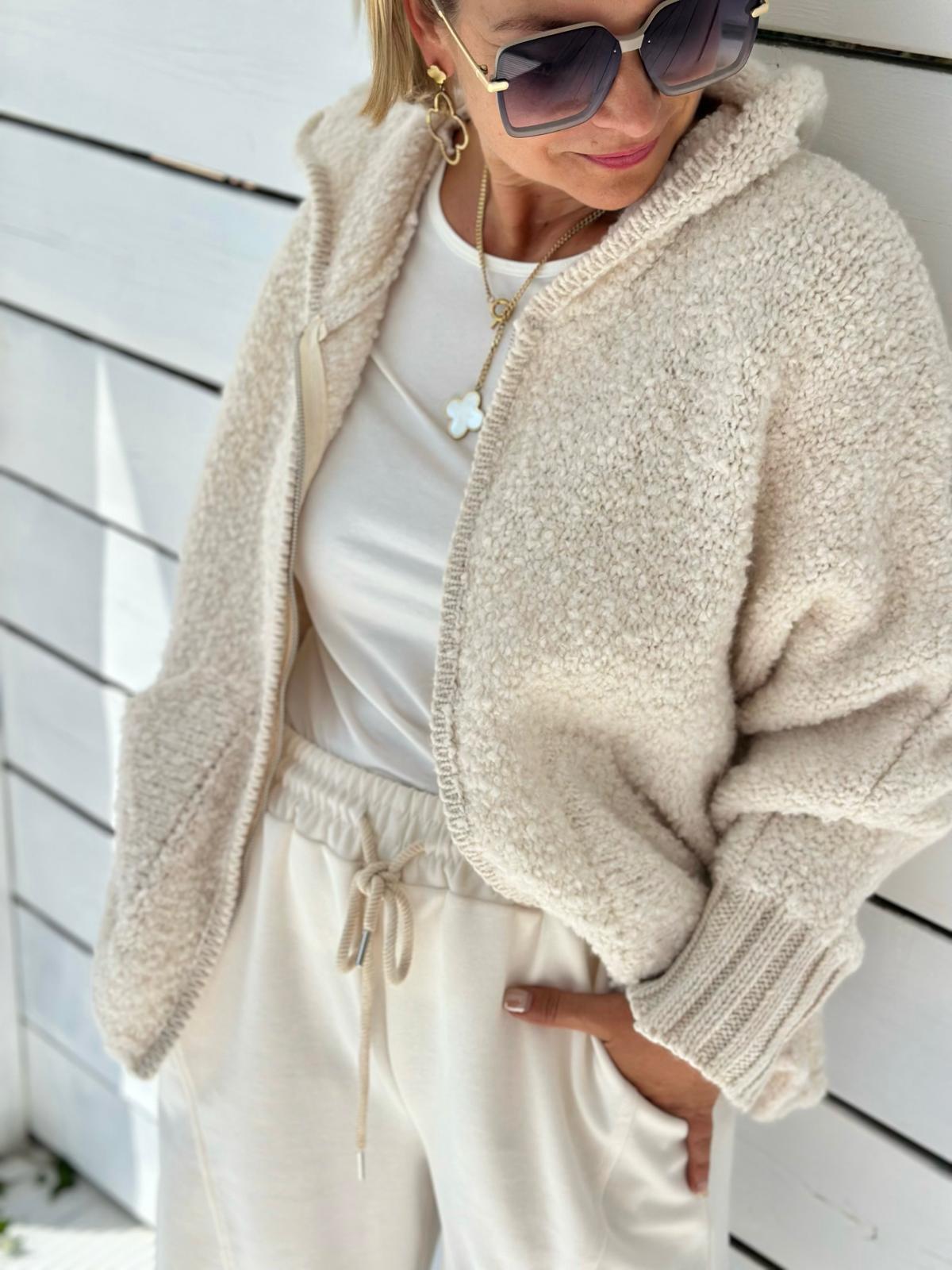 Cozy Bouclé Kapuzenjacke – Cream