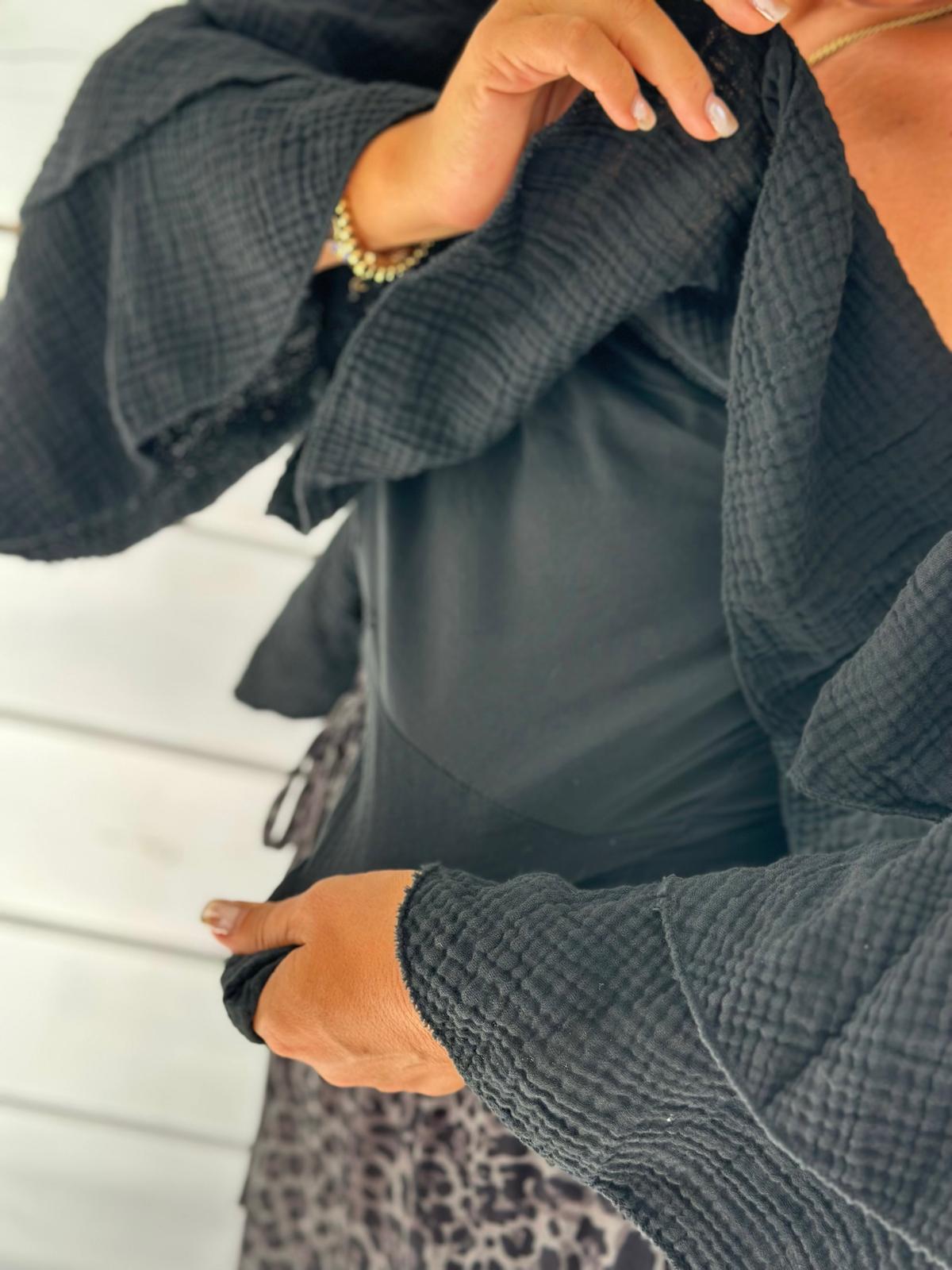 Musselin Volantbluse „Amélie“ – Schwarz