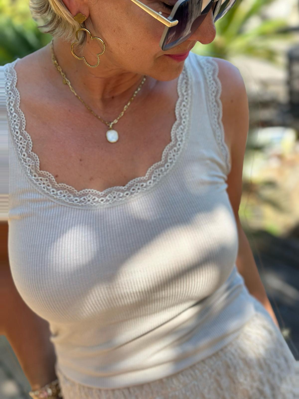 „Belle Amour“ – Rib Top mit Spitze