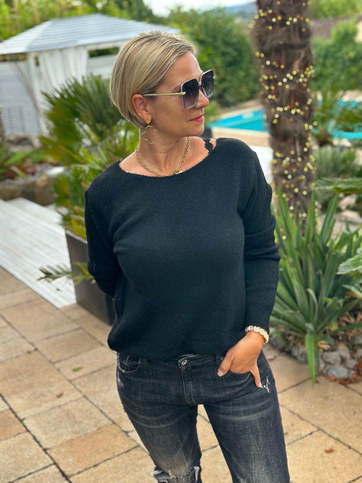 Pullover „Noir Élise“ – Schwarz mit Spitzenrücken & Knotendetail