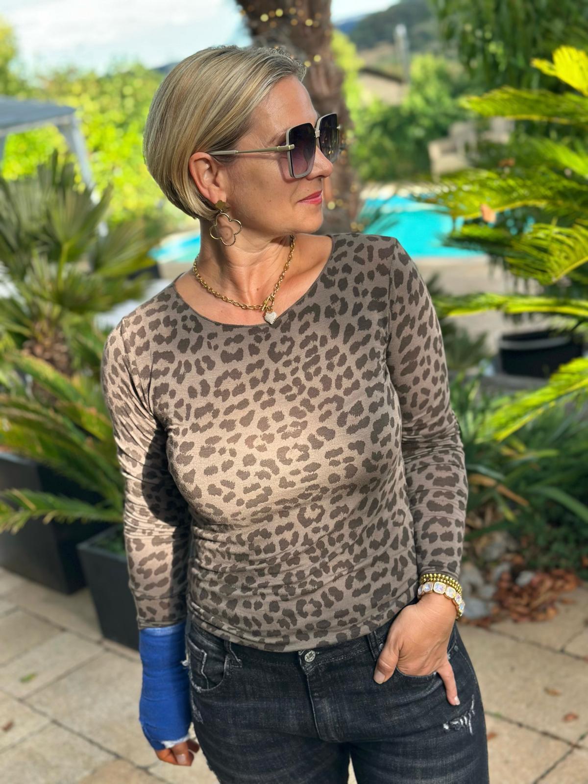 Savannah Leo Longsleeve in Coffee