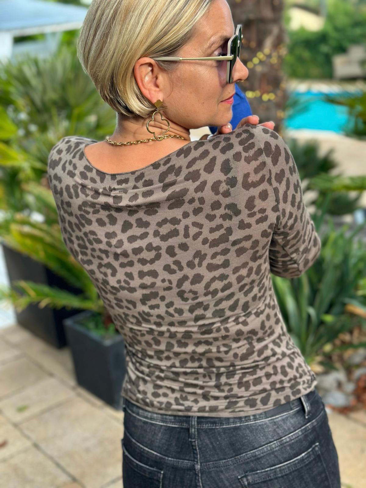 Savannah Leo Longsleeve in Coffee