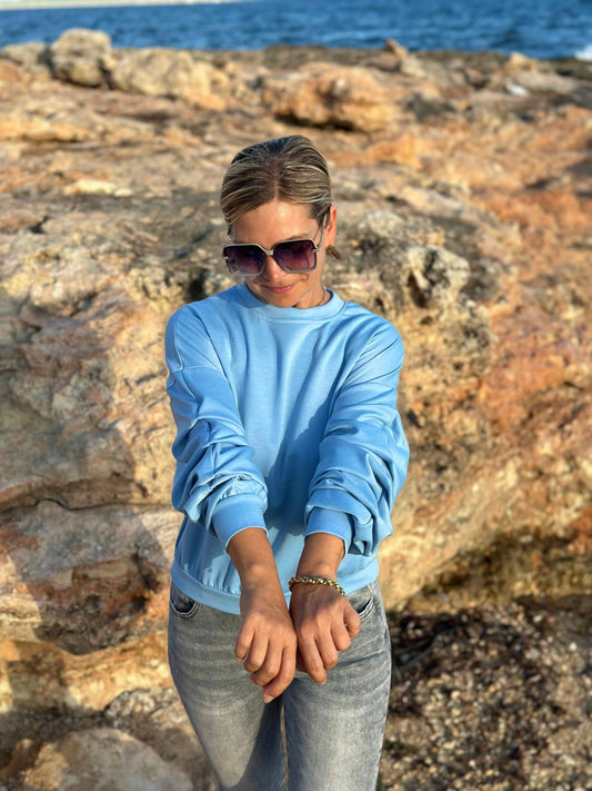 RUFFLE MOOD – Sweatshirt mit Statement-Ärmeln in Hellblau